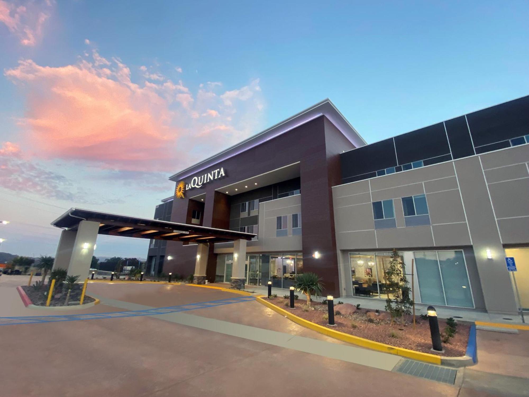 La Quinta Inn & Suites By Wyndham Yucaipa Экстерьер фото
